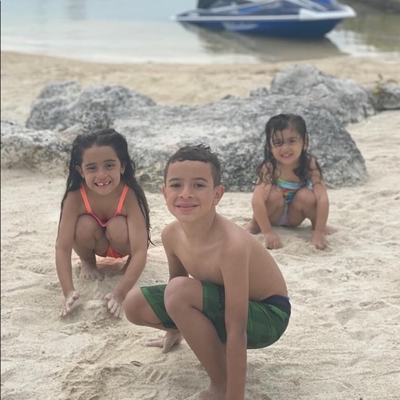 Meet your Posher, Victor - Picture 4 of 12